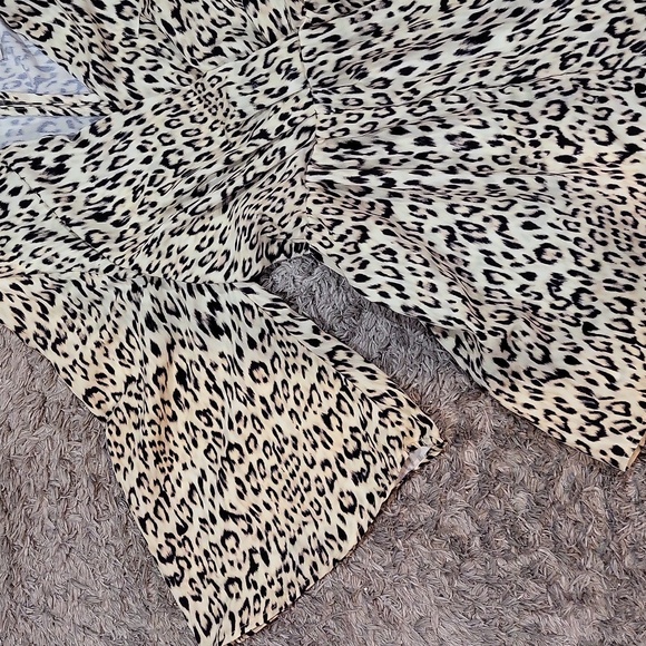 L'ATISTE Leopard Print Romper - Picture 5 of 14